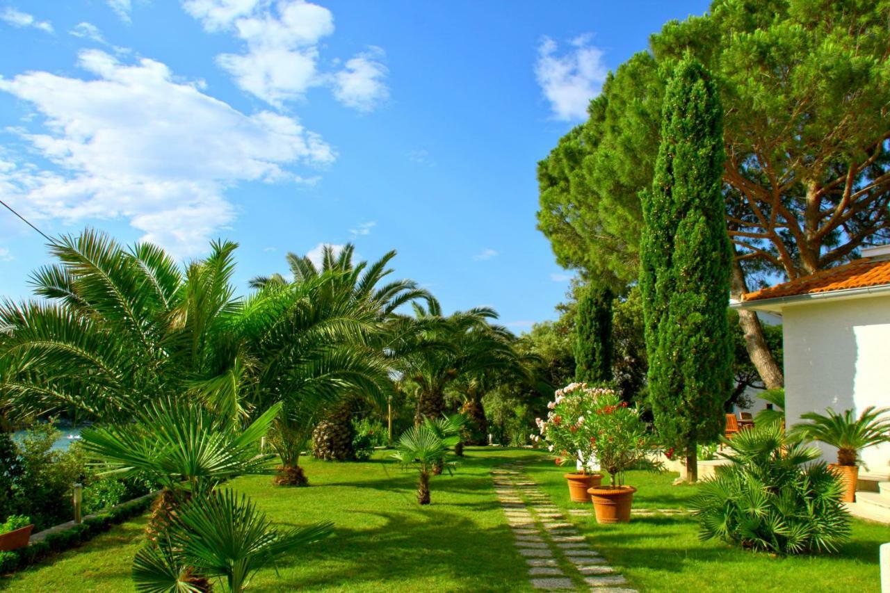 Villa Lucija Rab Town Exterior foto